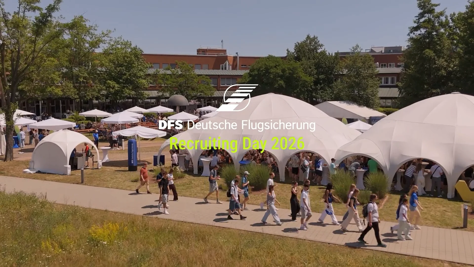 Recruiting Day 2026 auf dem DFS-Campus in Langen mit Zelten und Besuchern